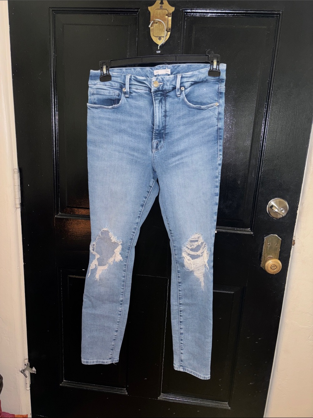 Good American distress knee Light Blue Women’s Skinny Jeans 28